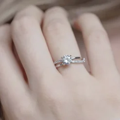Bague Princesse argentée strass